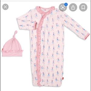 Magnetic Me Prima Ballerina Gown, Blanket, and Hat